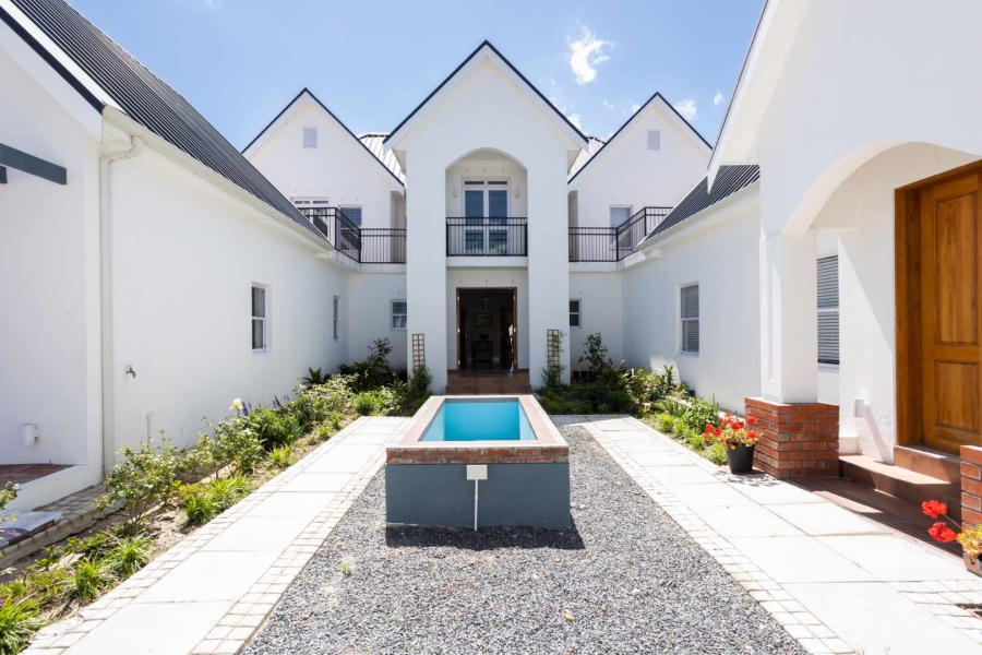 5 Bedroom Property for Sale in Val De Vie Estate Western Cape